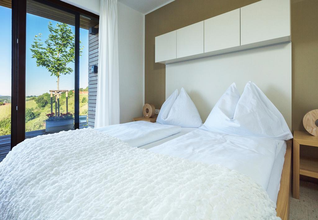 Weingarten-Resort Unterlamm Loipersdorf - Adults Only Ngoại thất bức ảnh